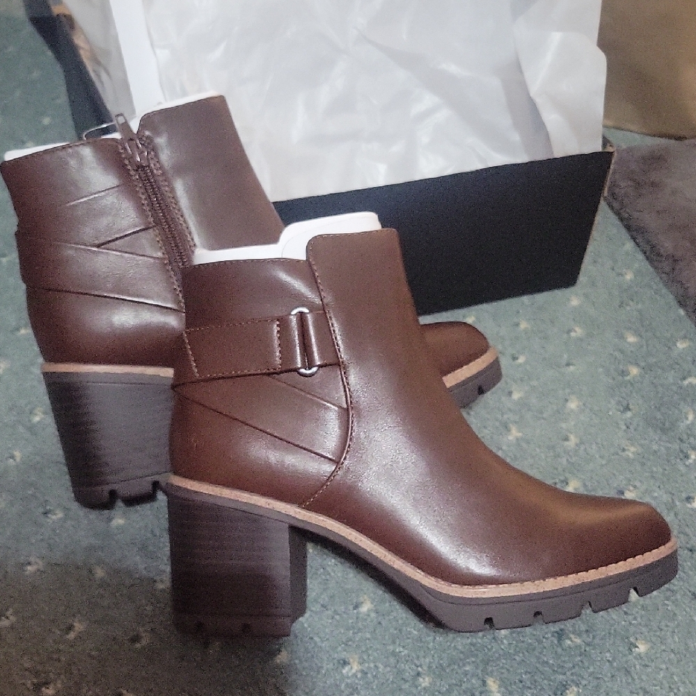 Naturalizer Dark Brown Ankle Boots